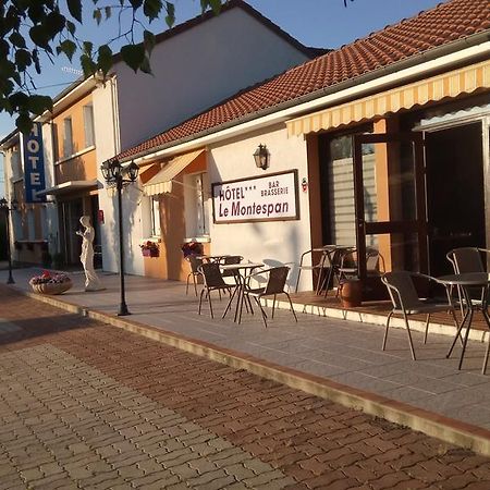 Hotel Montespan Lussac-les-Châteaux Eksteriør bilde